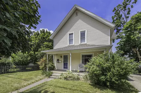 22 W Ash, Three Oaks, MI 49128
