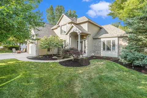 2030 Meadow Vly, Grand Rapids, MI 49504