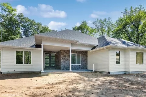 45325 Fairway, New Buffalo, MI 49117