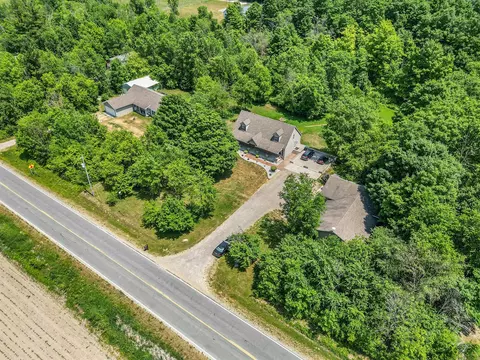 655 Johnson, Ionia, MI 48846 photo 4