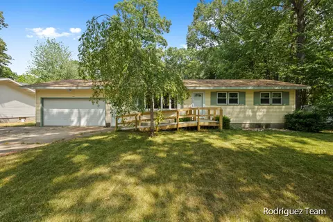 1374 Poulson, Muskegon, MI 49445