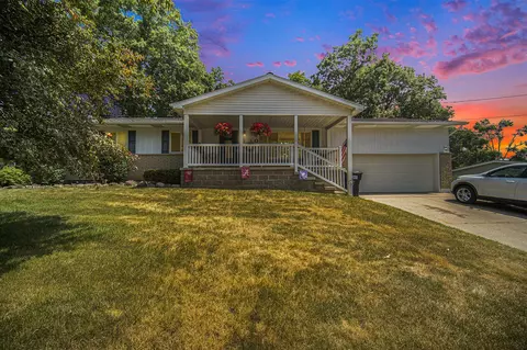 130 Claremont, Brooklyn, MI 49230
