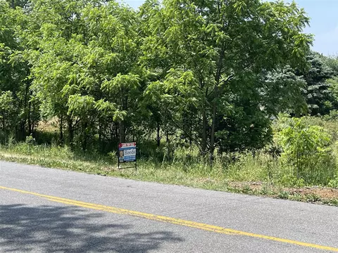5359 N Division, Comstock Park, MI 49321