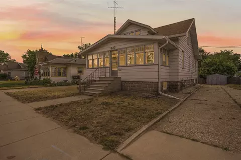 410 S Beacon, Grand Haven, MI 49417