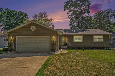 58901 46th, Lawrence, MI 49064