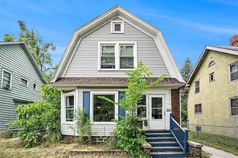825 Egleston, Kalamazoo, MI 49001