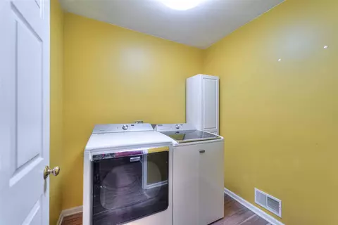 868 Chamberlain, Jackson, MI 49203 photo 19