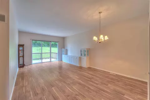 868 Chamberlain, Jackson, MI 49203 photo 8