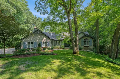 2543 Winding Rdg, Rockford, MI 49341