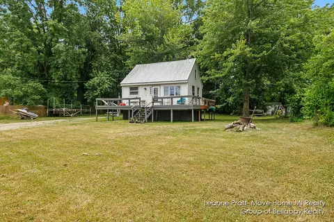 2046 Howard Pt, Nashville, MI 49073