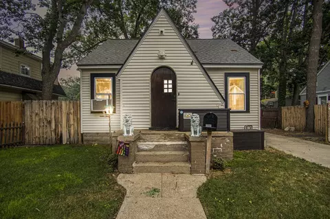 1880 5th, Muskegon, MI 49441