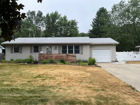 1611 Robbins, Grand Haven, MI 49417