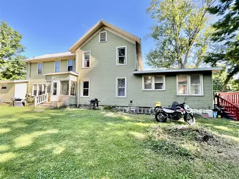 7976 Central, Coloma, MI 49038
