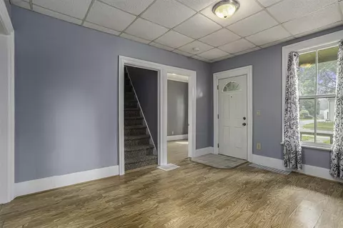 349 N Marshall Ave, Marshall, MI 49068 photo 4