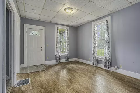 349 N Marshall Ave, Marshall, MI 49068 photo 3
