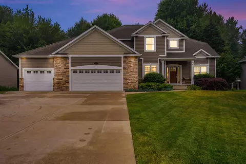 122 Boulder, Norton Shores, MI 49444