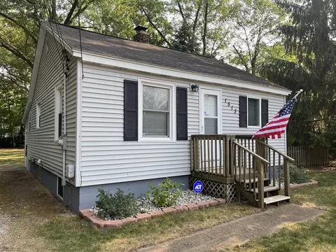 1513 Norwich, Norton Shores, MI 49444