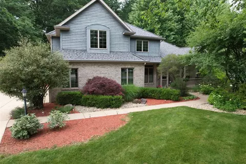 2280 Forest Hls, Saint Joseph, MI 49085