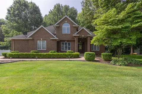 1400 Silver Crk, Saint Joseph, MI 49085