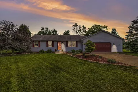 54731 Ridgeview, Paw Paw, MI 49079