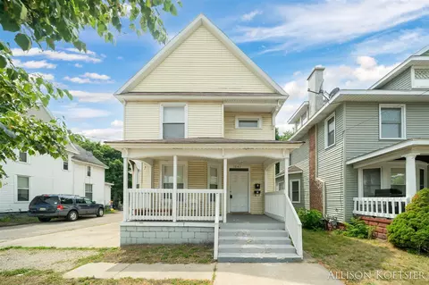 1047 Madison, Grand Rapids, MI 49507