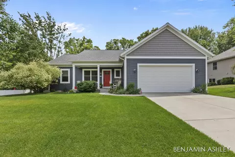 88 Riverchase, Rockford, MI 49341