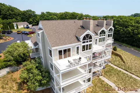 716 Spyglass, Holland, MI 49424