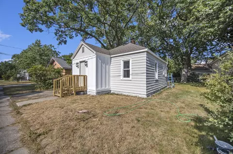 1184 Burton, Muskegon, MI 49442