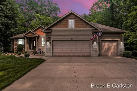 872 Bear Lk, Muskegon, MI 49445