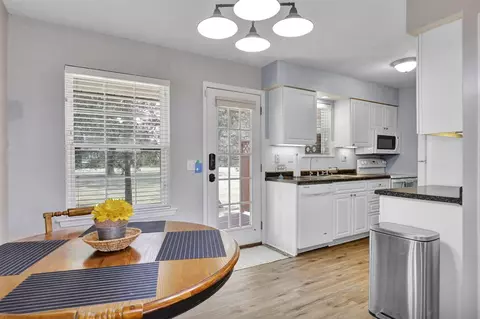 6357 Beechfield, Lansing, MI 48911 photo 8