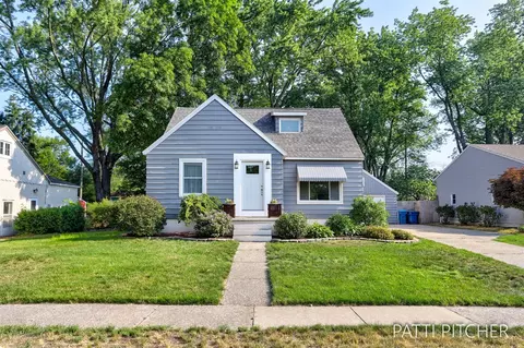 1131 Woodlawn, Grand Haven, MI 49417