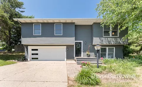 18005 Mohawk, Spring Lake, MI 49456