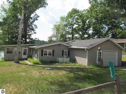 335 E Lakeshore, Harrison, MI 48625