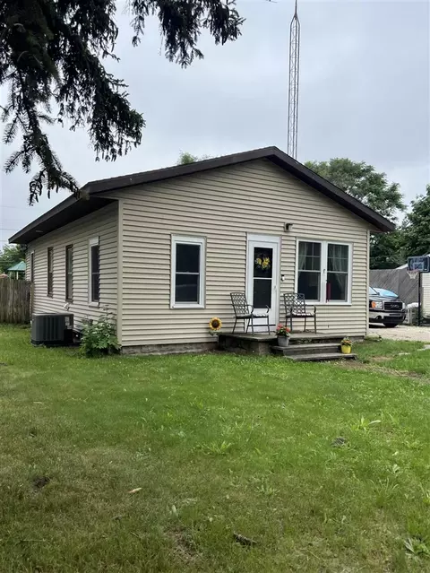 3878 Main, Benton Harbor, MI 49022