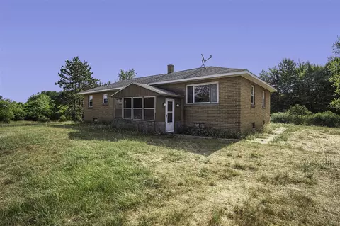 4703 Cloverville, Fruitport, MI 49415