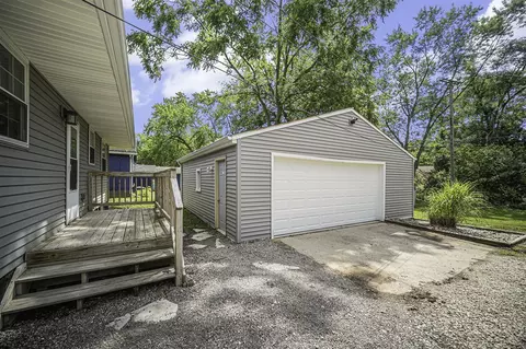 1054 N Brown, Jackson, MI 49202 photo 5