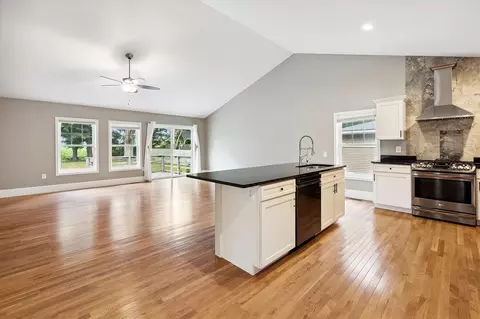 127 Heather, Marshall, MI 49068 photo 9