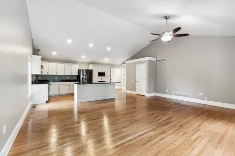 127 Heather, Marshall, MI 49068 photo 14