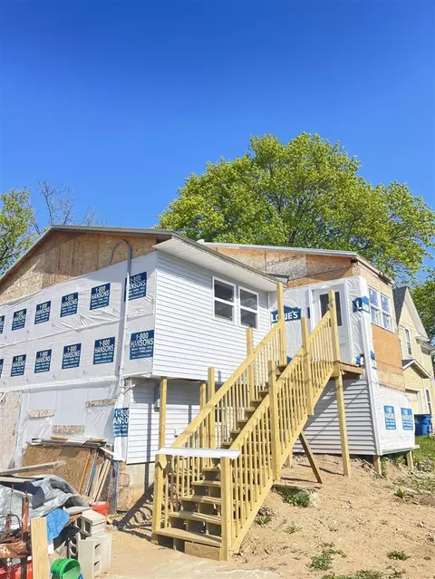 427 Wallace, Kalamazoo, MI 49048