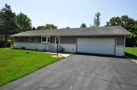 26401 Redfield, Edwardsburg, MI 49112