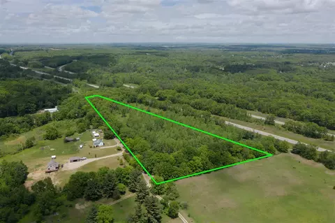 V/l 200th, Morley, MI 49336