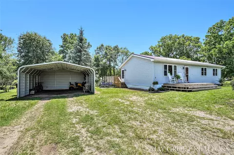 314 North, Edmore, MI 48829 photo 2
