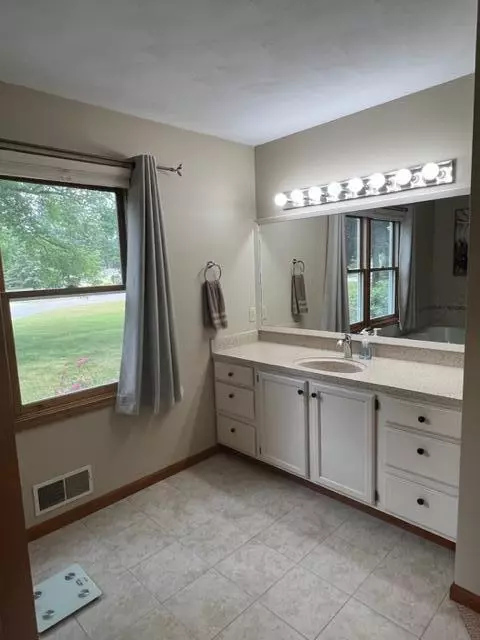 403 Julias, Marshall, MI 49068 photo 36