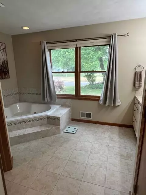 403 Julias, Marshall, MI 49068 photo 35