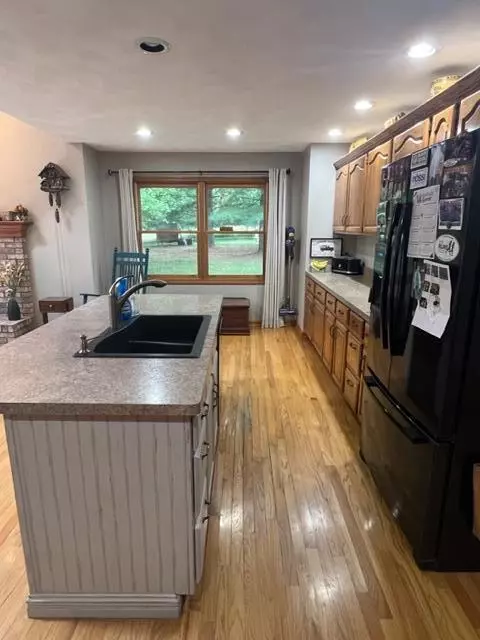 403 Julias, Marshall, MI 49068 photo 19