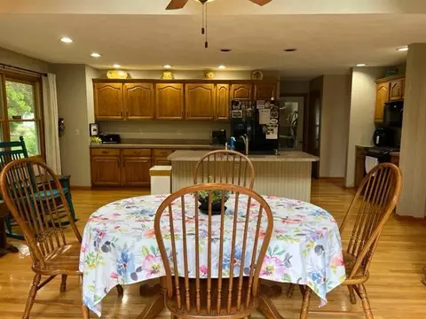 403 Julias, Marshall, MI 49068 photo 23