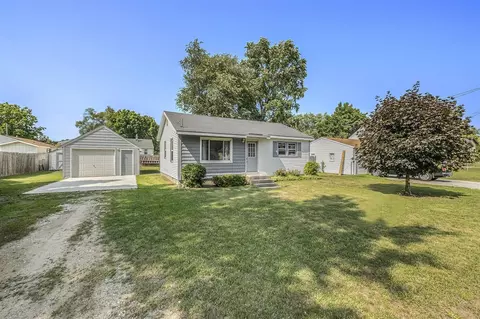 305 Majestic, Kentwood, MI 49548