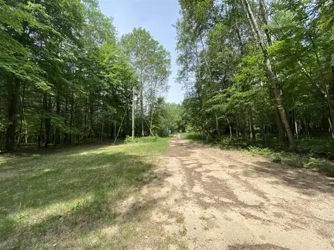 3306 E Monroe, White Cloud, MI 49349 photo 2