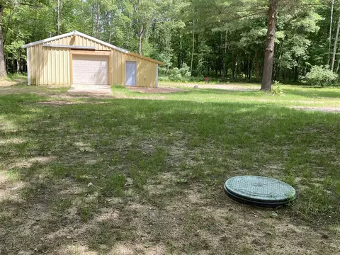 3306 E Monroe, White Cloud, MI 49349 photo 3