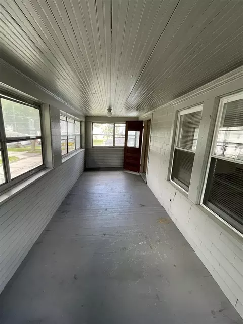 519 Seymour, Jackson, MI 49202 photo 24